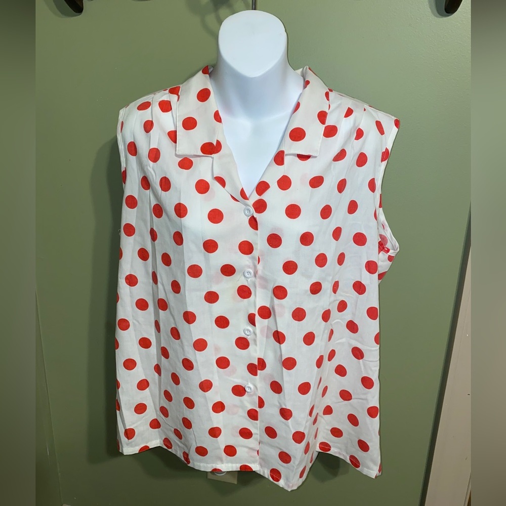 Vintage white w/red polka dots Picket and Post sleeveless blouse. Size 18